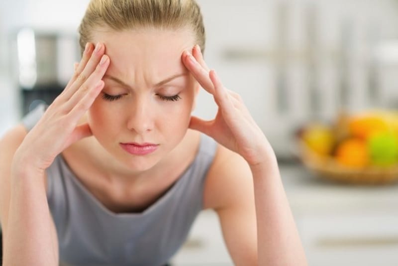 Read more about the article Top 7 Best Essential Oils for Your Headaches and Migraines